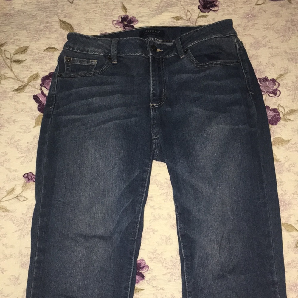 Just USA ( StitchFix) Vale Scissor Hem Jeans